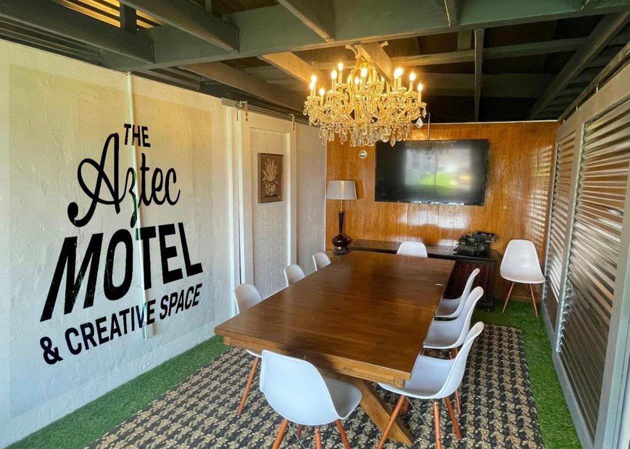 The Aztec Motel & Creative Space Seligman Buitenkant foto