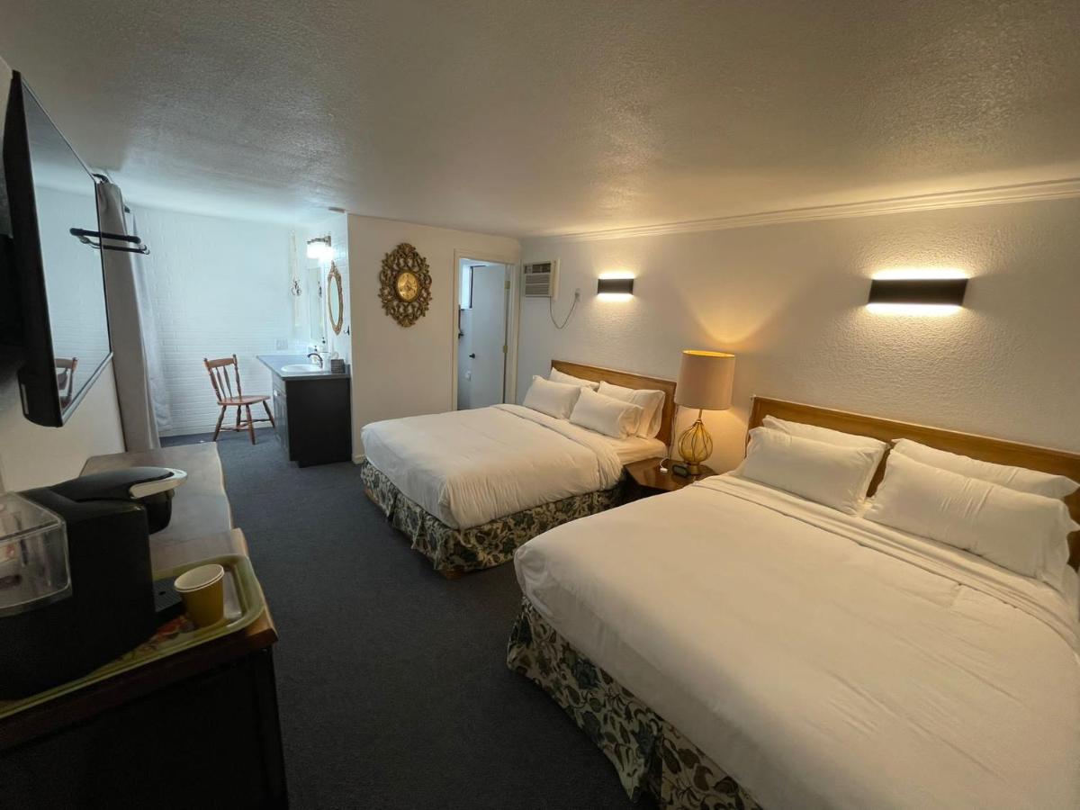 The Aztec Motel & Creative Space Seligman Buitenkant foto