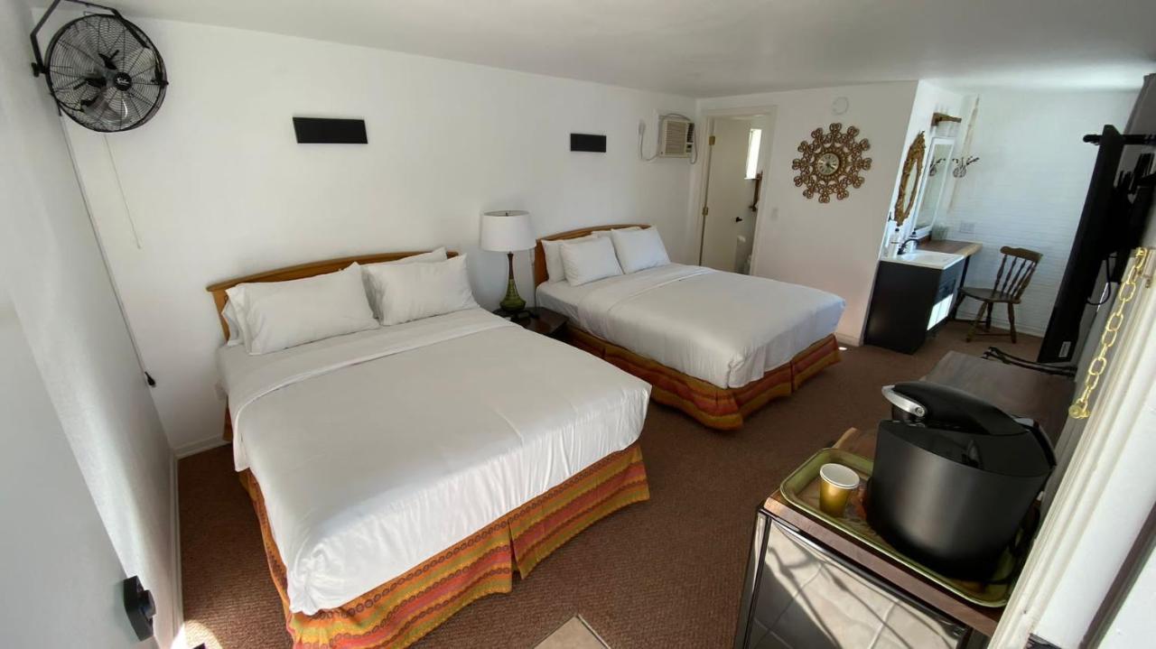 The Aztec Motel & Creative Space Seligman Buitenkant foto