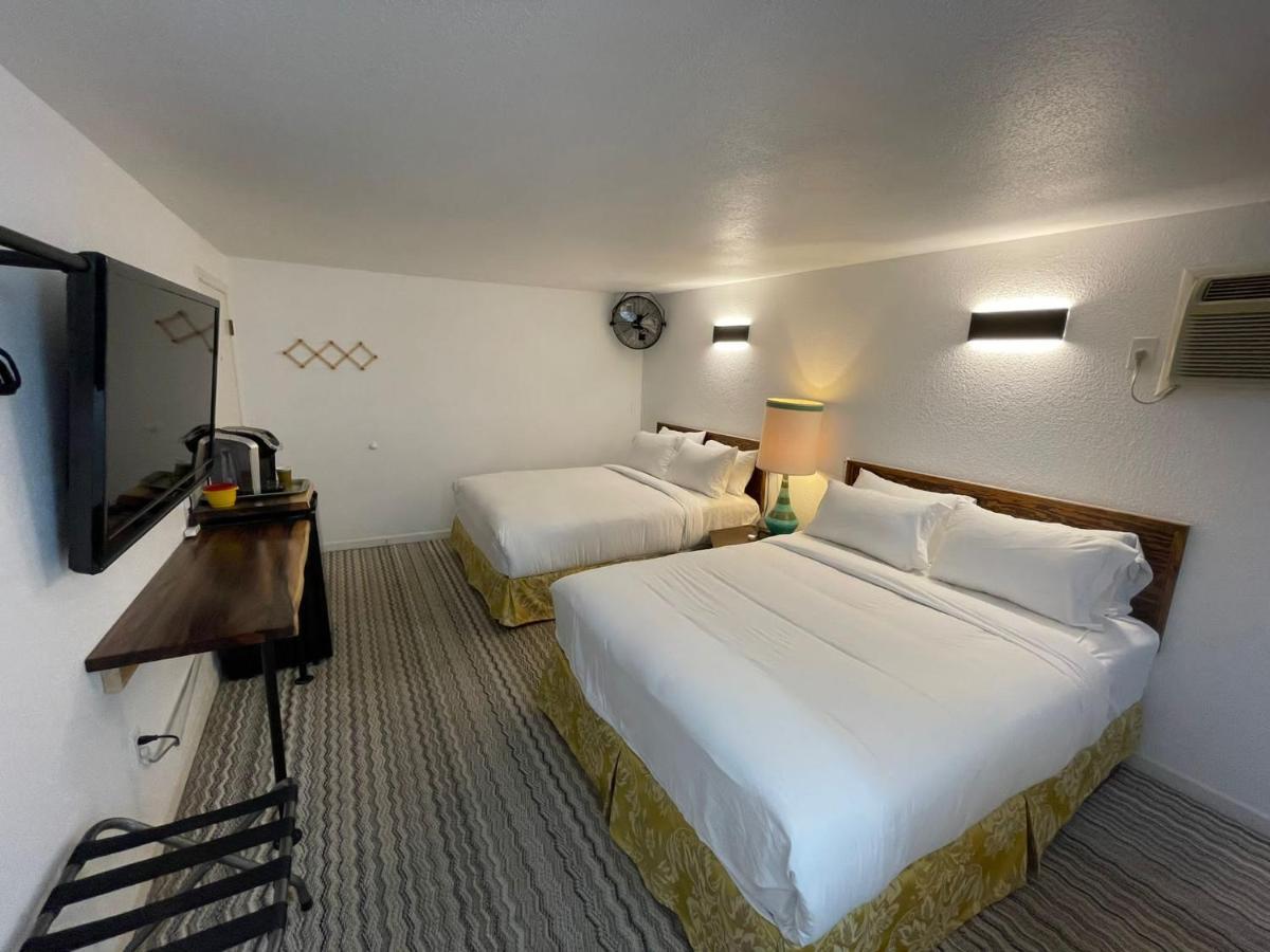 The Aztec Motel & Creative Space Seligman Buitenkant foto